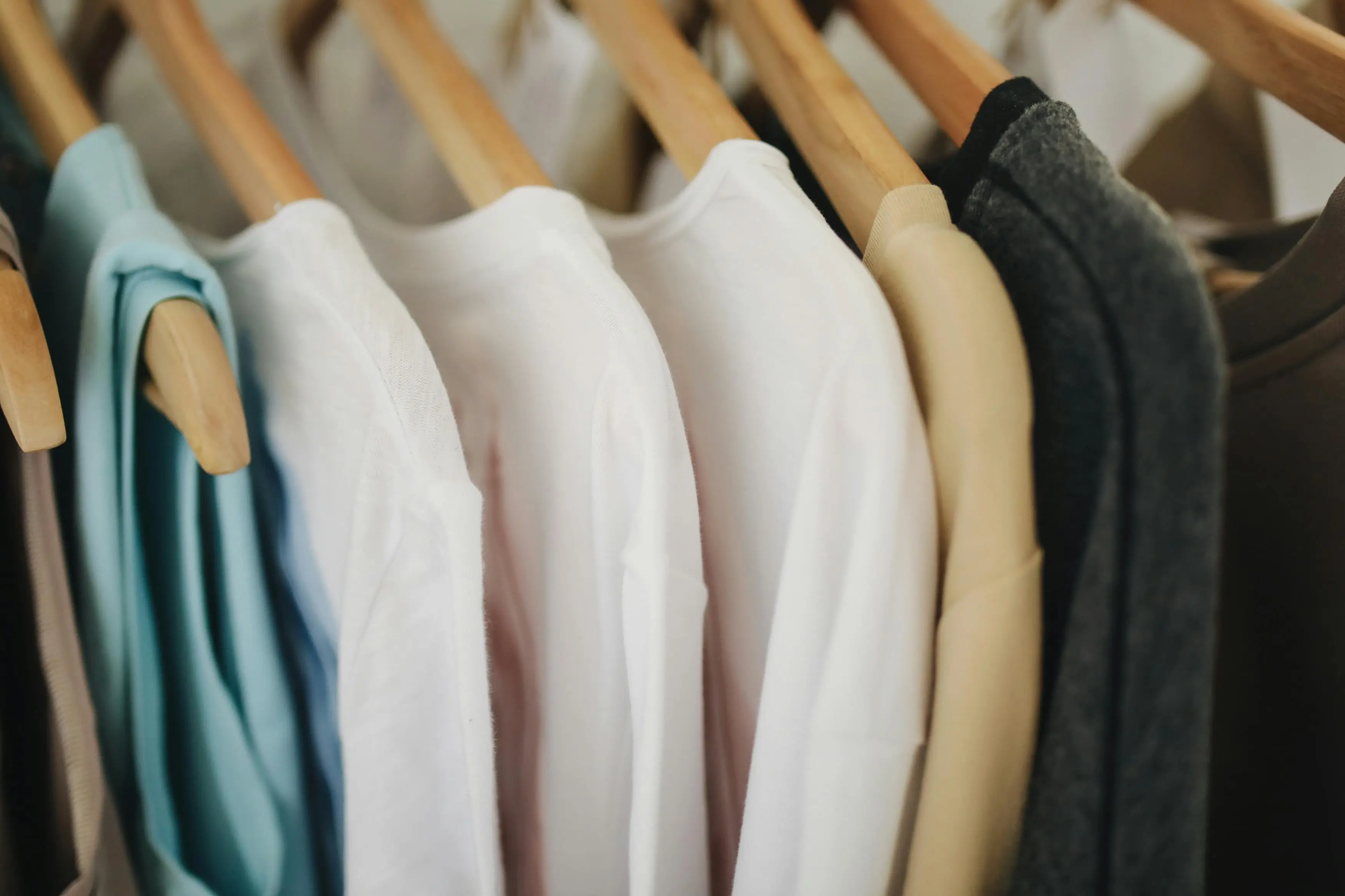 Flexible custom apparel order quantities